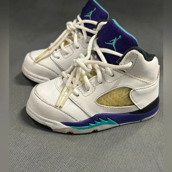 Nike Air Jordan 5 Retro TD Grape White Purple Sneaker - Picture 3 of 9